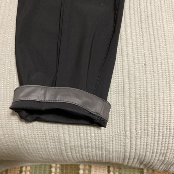 Lululemon pleated pants - Picture 2 of 6